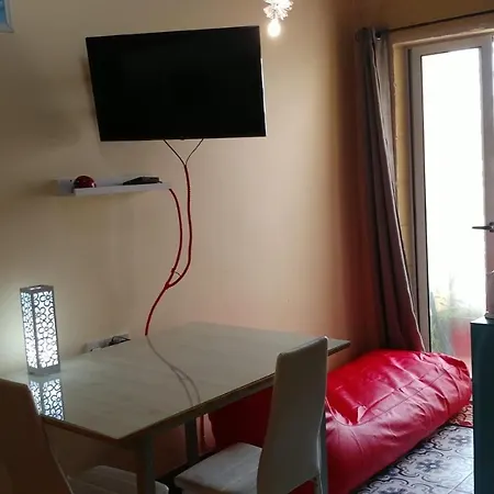 Triesti Apartamento *