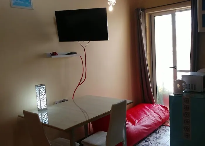 Triesti Apartamento *