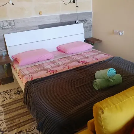 Triesti * ויקטוריה